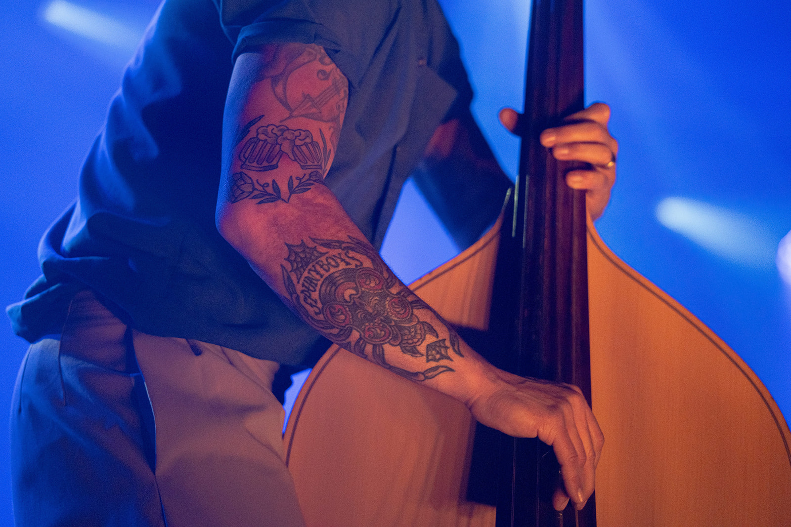 Spunyboys – contrebasse en feu